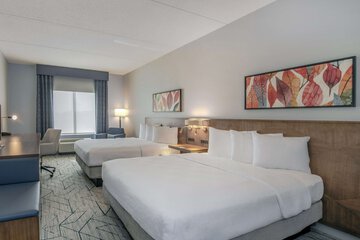 Room 33 of 88