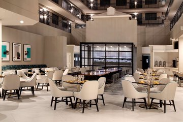 Dining 62 of 78