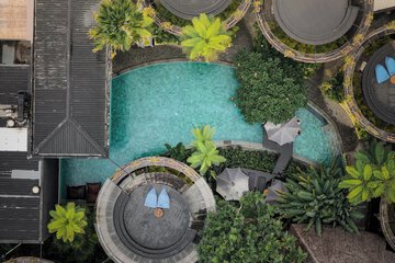 Rooftop pool