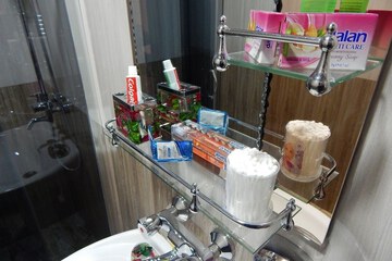 Bathroom amenities