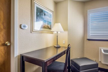Room 16 of 41