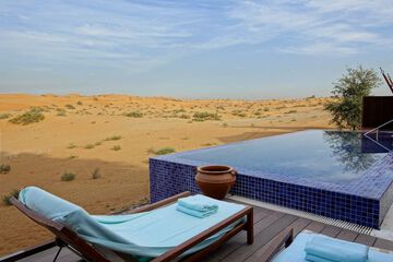 Infinity pool