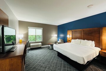 Comfort Inn & Suites Plainville-Foxboro
