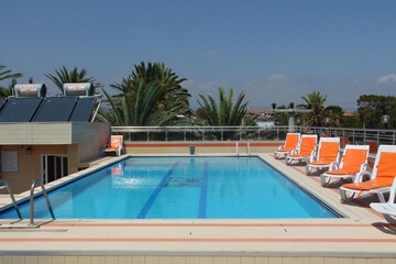 Rooftop pool