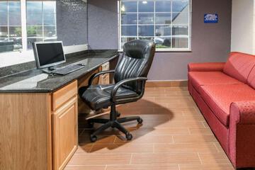 Photo 8