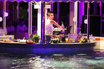 Poolside bar