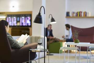 Lobby lounge