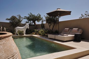 Private pool