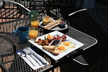 Breakfast meal