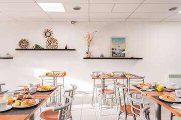 Breakfast area