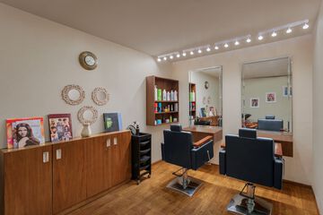 Hair salon
