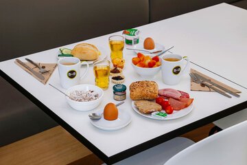 Breakfast meal
