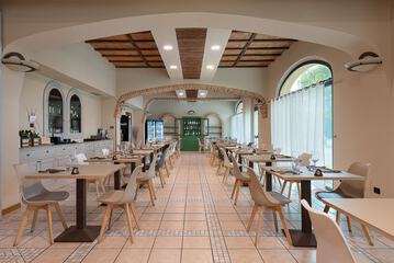 Breakfast area