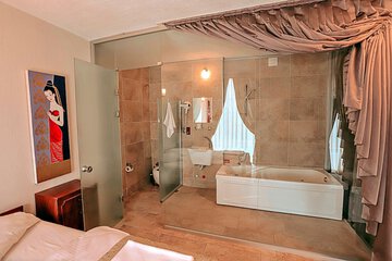 Jetted tub