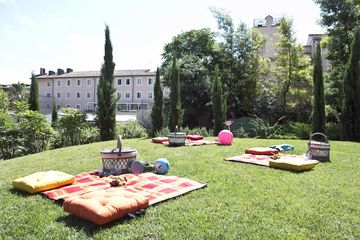 Children's play area - outdoor