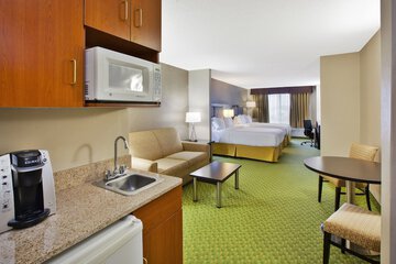 Room 32 of 71