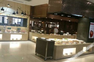 餐饮 or 会议