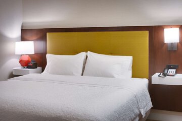 Room 18 of 36