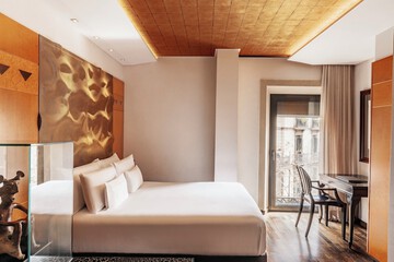 Executive lounge