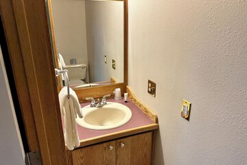 Bathroom sink