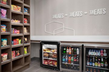 Snack bar