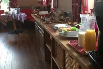 Breakfast area