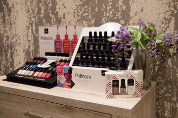 Nail salon