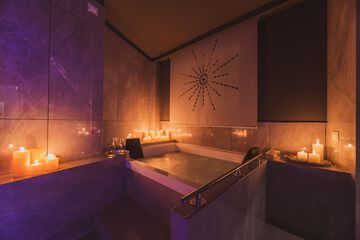 Private spa tub