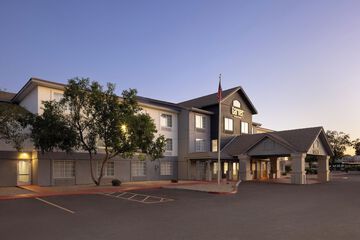 Garner Hotel Phoenix Northwest – Surprise by IHG