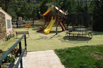 Children's play area - outdoor
