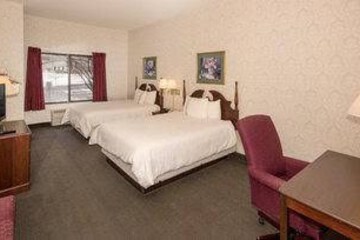  Cliffbreakers Riverside and Conference Center 14