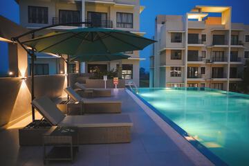 Rooftop pool