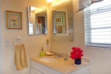 Bathroom sink