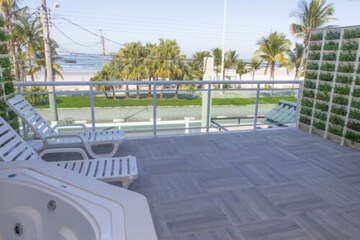 Beach/ocean view