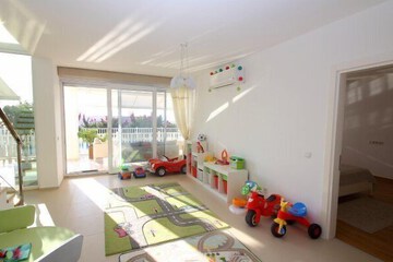 Children's theme room