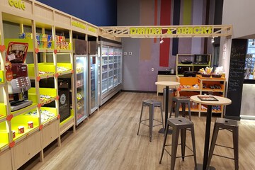 Snack bar