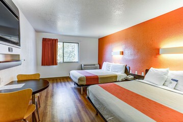 Room 13 of 30