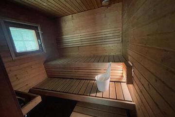 Photo 51
