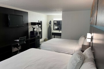 Room 5 of 14