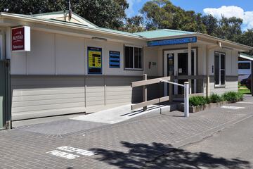 Check-in/check-out kiosk