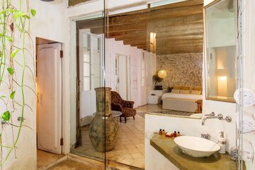 Bathroom shower
