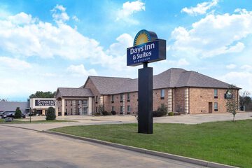 Days Inn & Suites by Wyndham Florence / Jackson Area