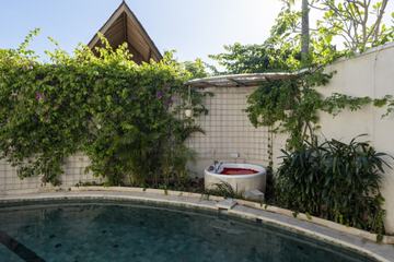 Private pool