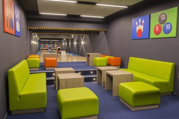 Sports bar