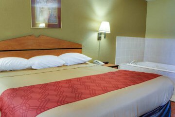  Econo Lodge Inn & Suites Hot Springs 9
