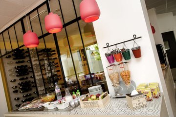 Breakfast area