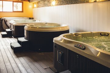 Jetted tub
