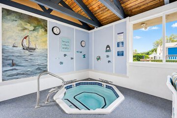 Indoor spa tub
