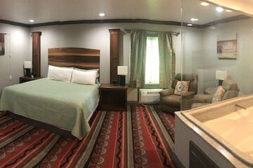 Room 4 of 12
