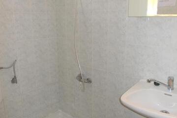 Photo 51
